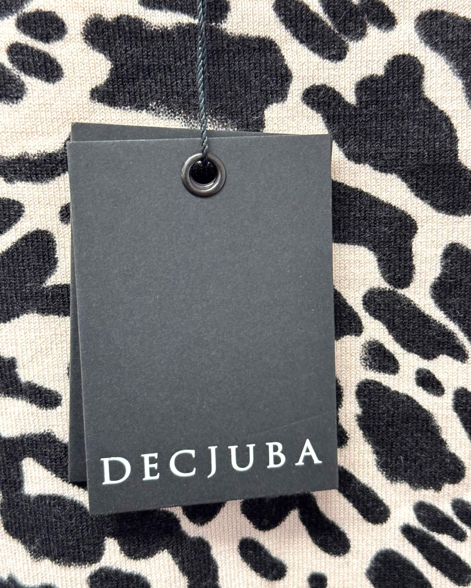 Decjuba Vivian Printed Pullover Size S