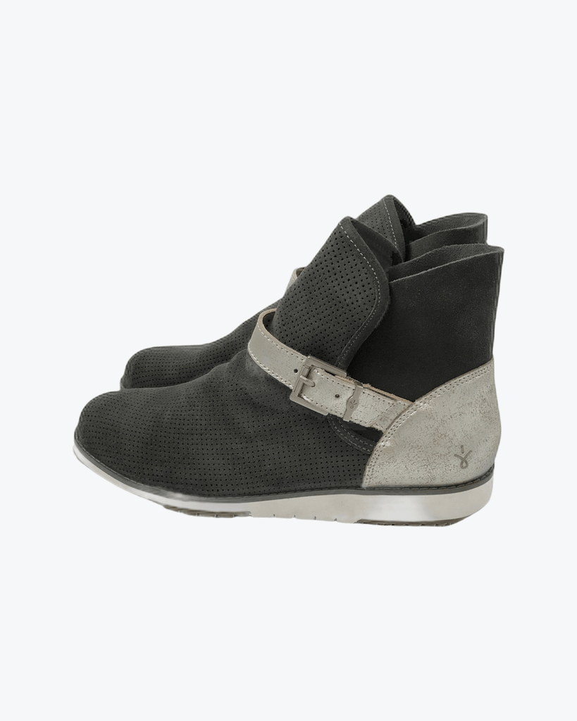 Lorne | Womens Cow Suede Boot | Charcoal & Silver | NEW